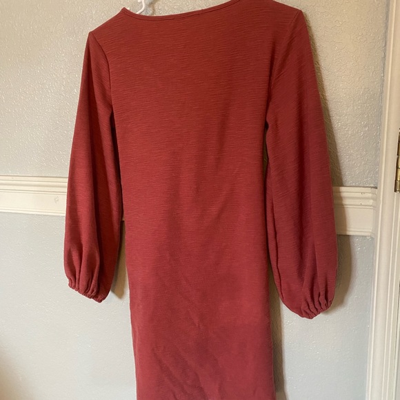 Mini dress perfect for fall - Picture 2 of 3